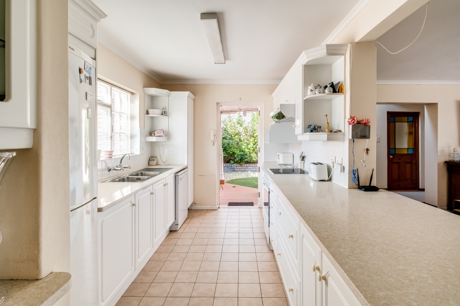 3 Bedroom Property for Sale in Flamingo Vlei Western Cape